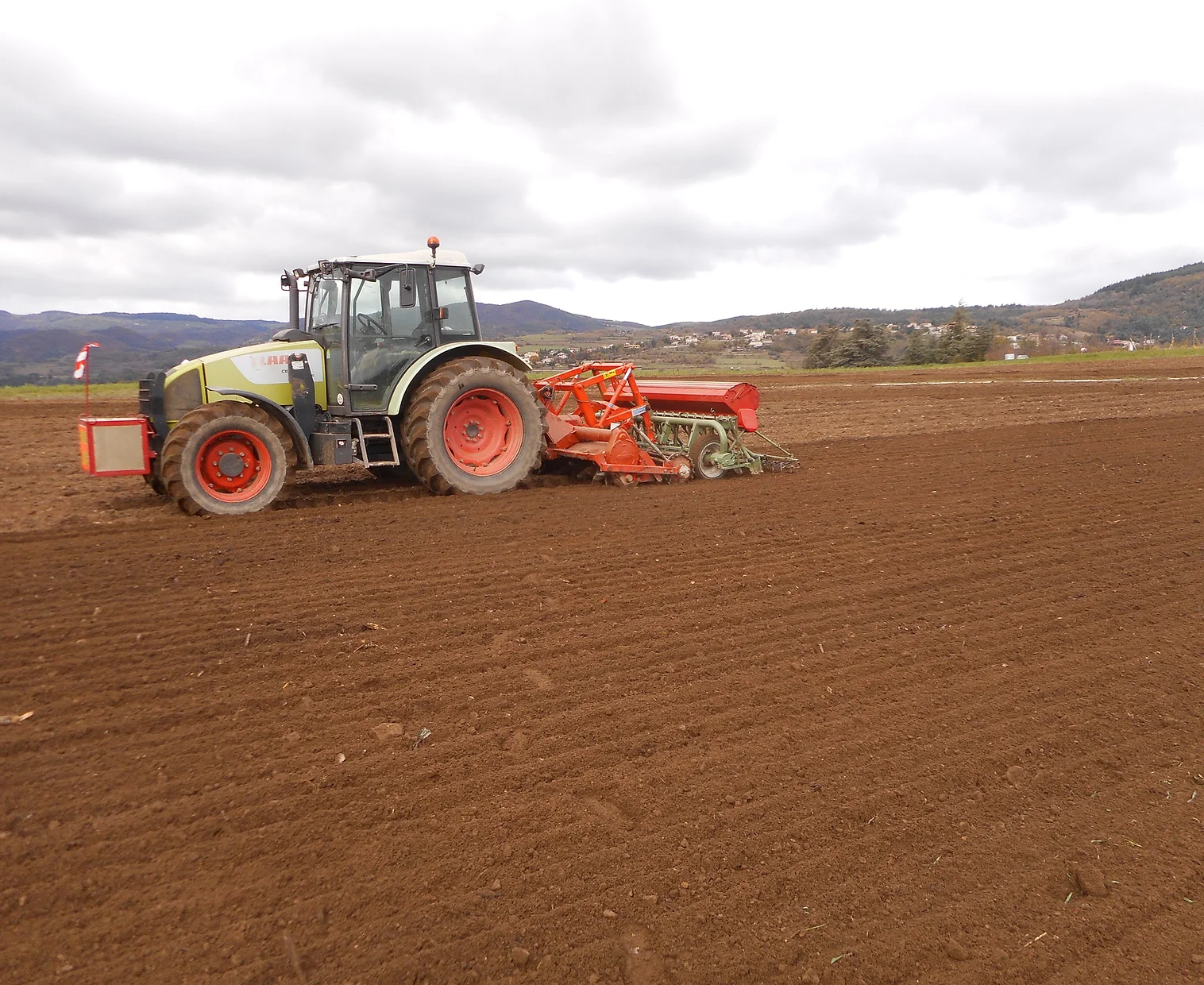 Pascal Caillet | Terrassement - Travaux Publics & Agricoles 07